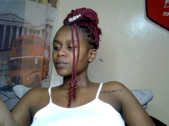 MDIVAH live cam on BongaCams