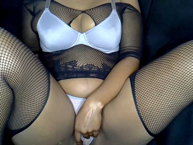 MDIVAH live cam on BongaCams