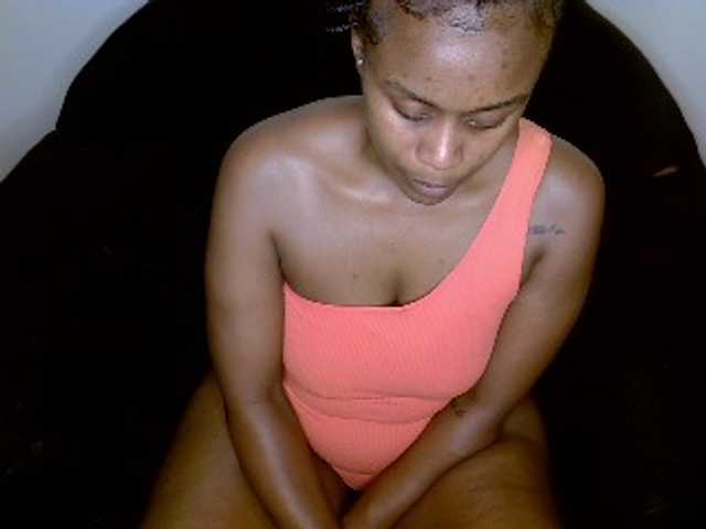 MDIVAH live cam on BongaCams