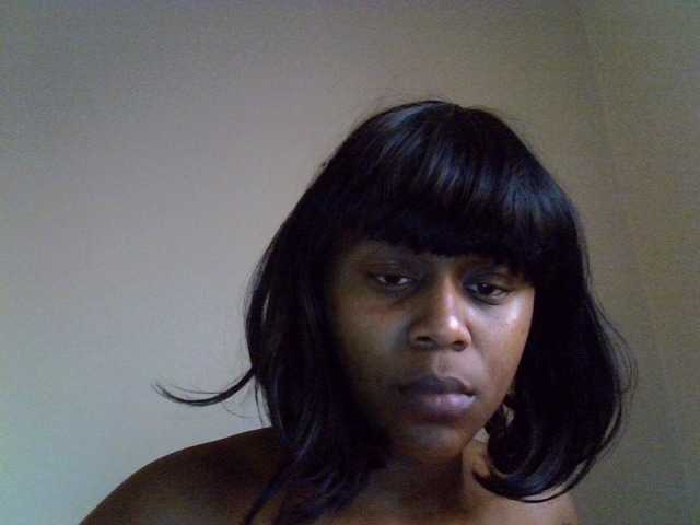 MDIVAH live cam on BongaCams
