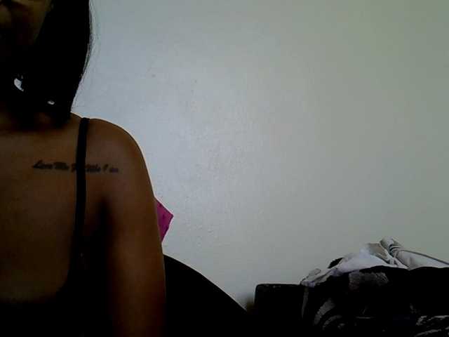 MDIVAH live cam on BongaCams