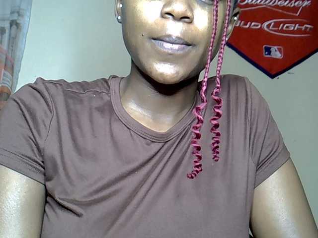 MDIVAH live cam on BongaCams