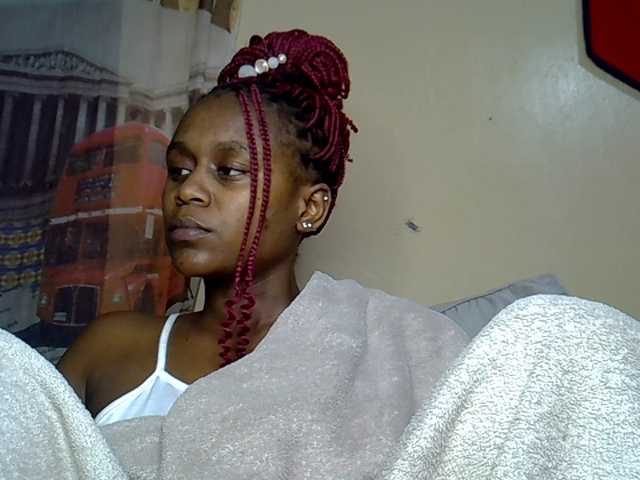 MDIVAH live cam on BongaCams