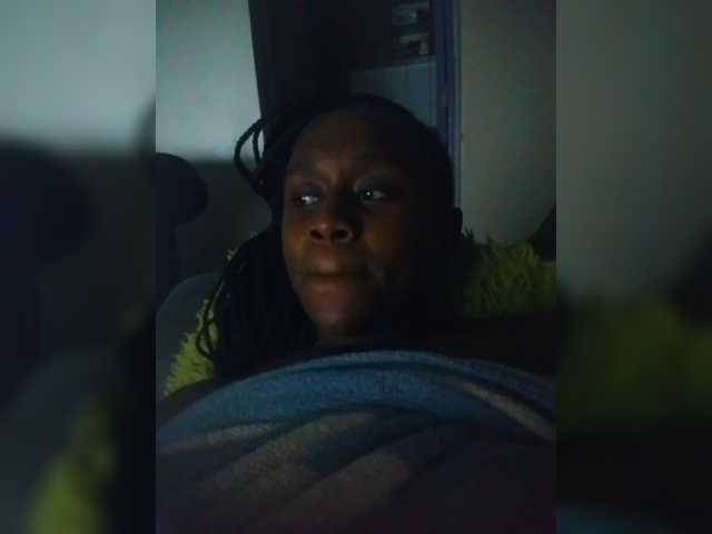 MDIVAH live cam on BongaCams