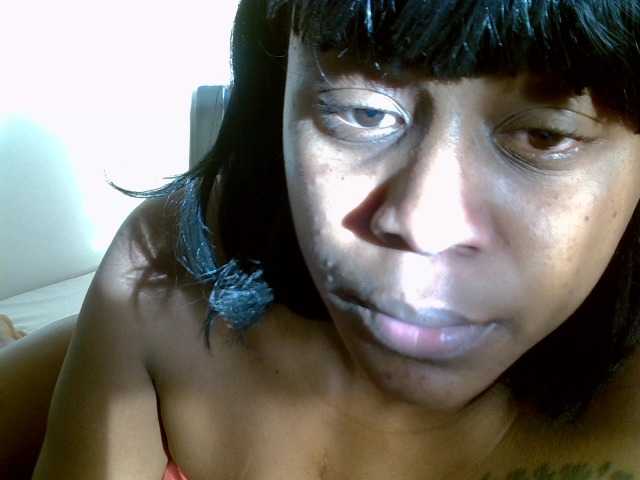 MDIVAH live cam on BongaCams