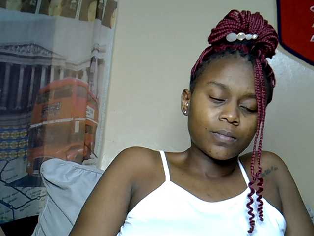 MDIVAH live cam on BongaCams