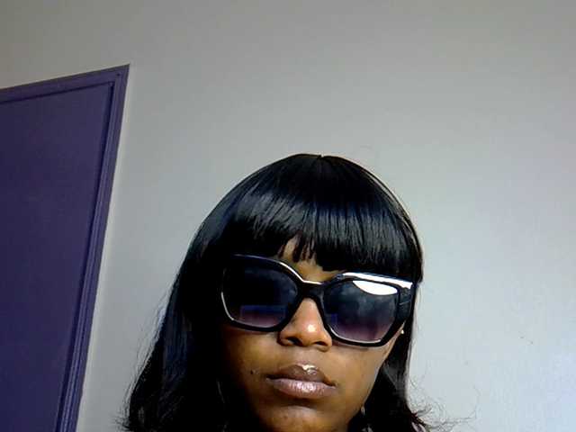 MDIVAH live cam on BongaCams