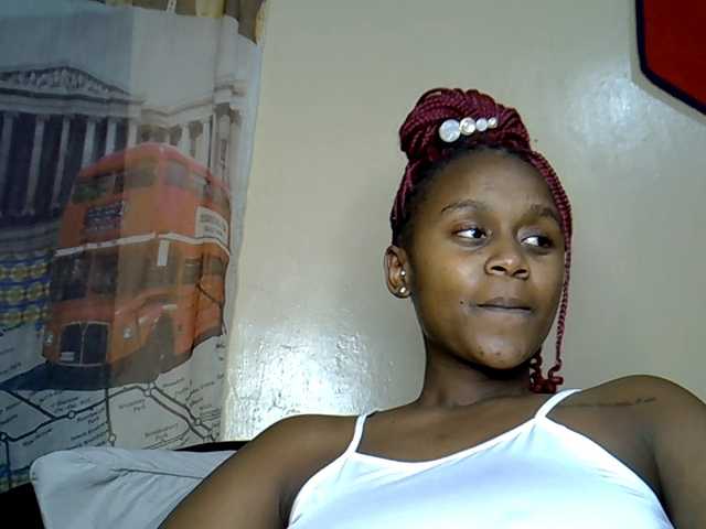 MDIVAH live cam on BongaCams