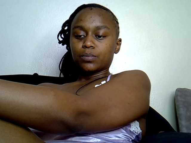 MDIVAH live cam on BongaCams