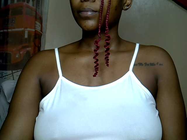 MDIVAH live cam on BongaCams