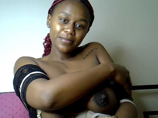 MDIVAH live cam on BongaCams
