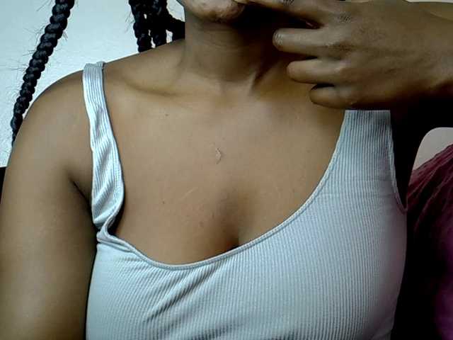 MDIVAH live cam on BongaCams