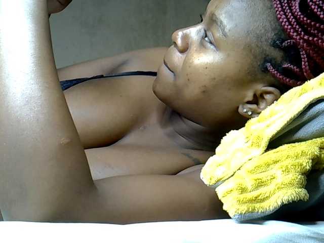 MDIVAH live cam on BongaCams