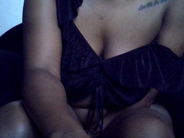 MDIVAH live cam on BongaCams