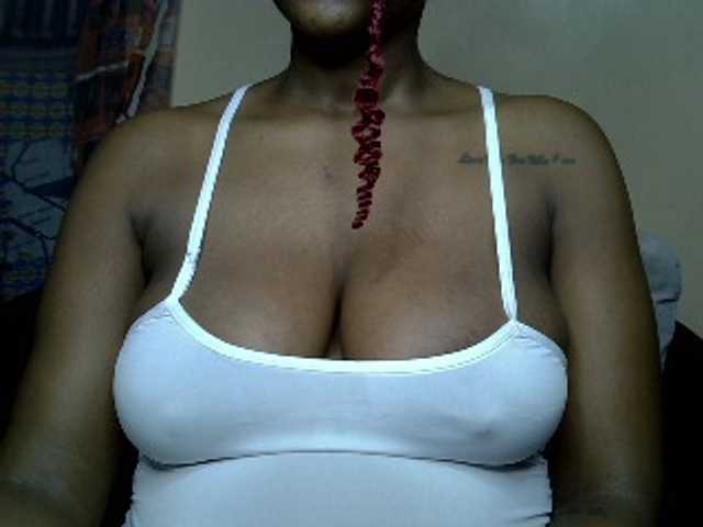 MDIVAH live cam on BongaCams