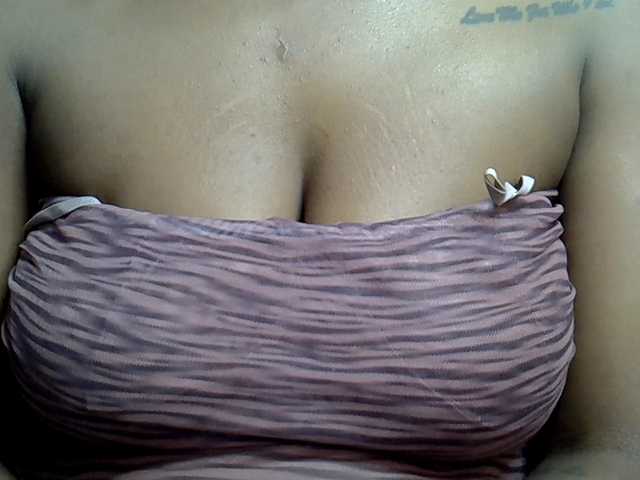 MDIVAH live cam on BongaCams