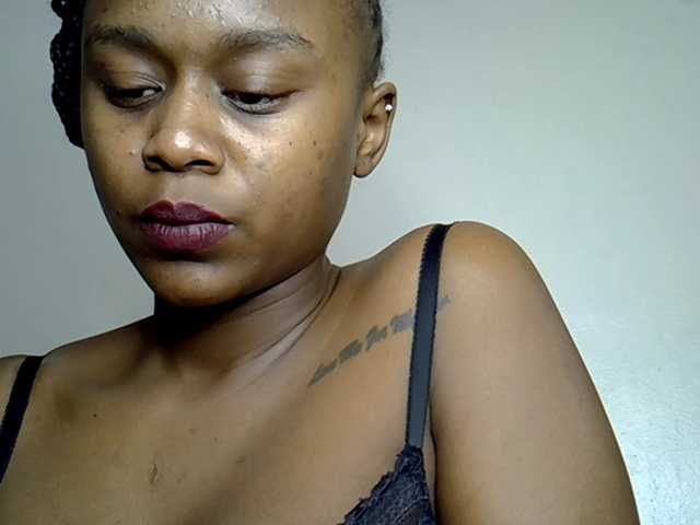 MDIVAH live cam on BongaCams