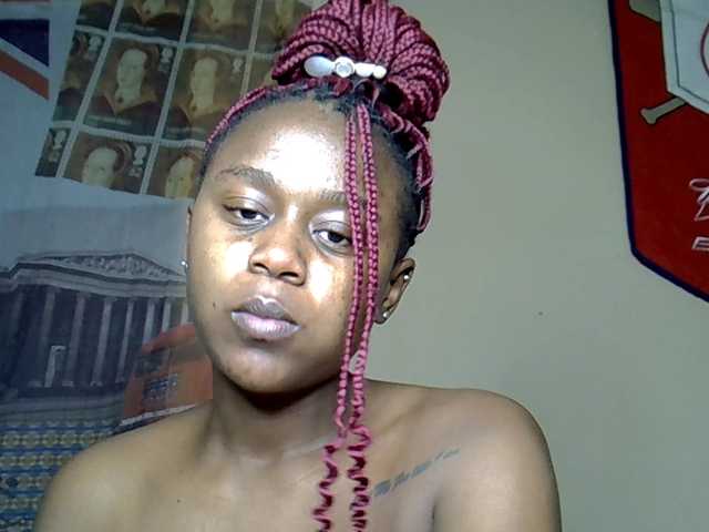MDIVAH live cam on BongaCams
