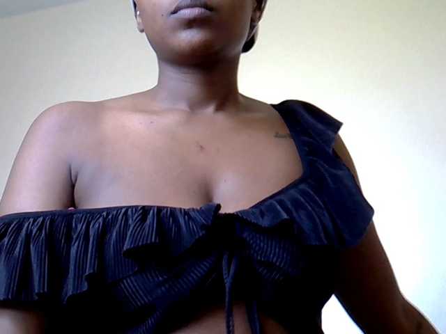 MDIVAH live cam on BongaCams