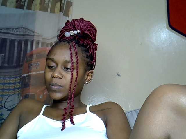 MDIVAH live cam on BongaCams