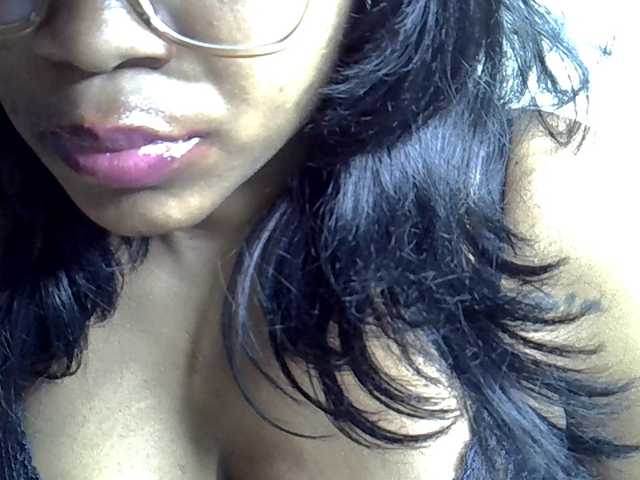 MDIVAH live cam on BongaCams