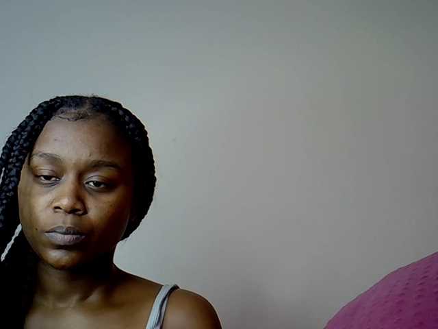 MDIVAH live cam on BongaCams