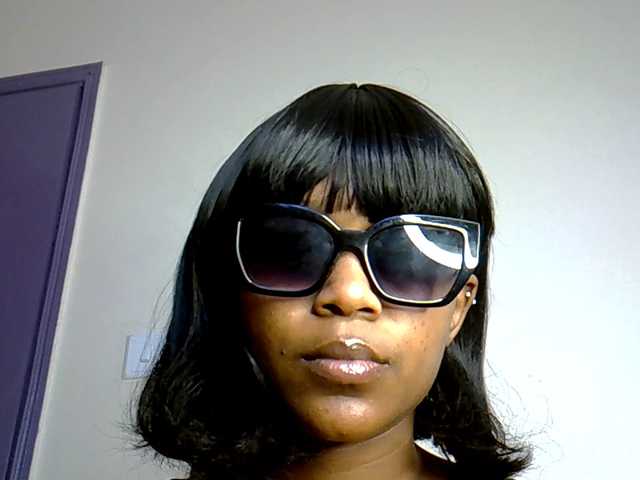 MDIVAH live cam on BongaCams