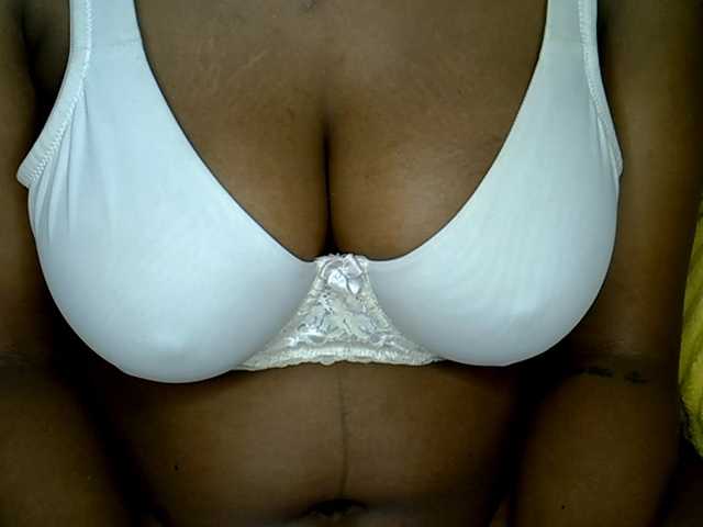 MDIVAH live cam on BongaCams