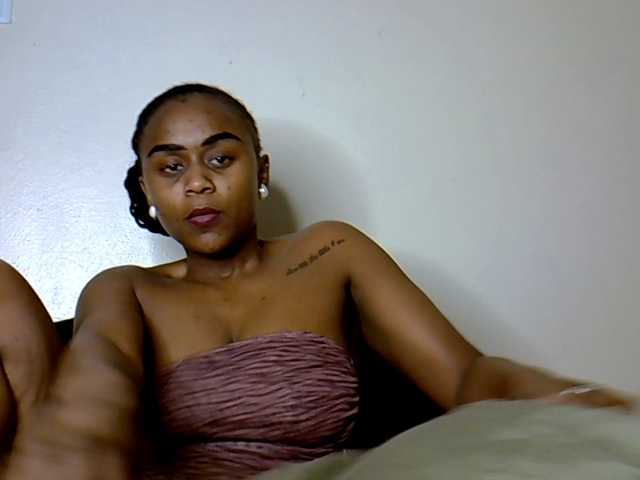 SquirtLaylaah live cam