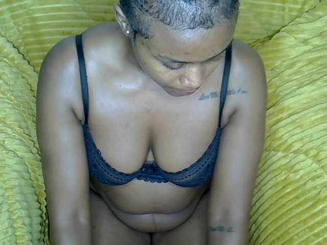 MDIVAH live cam on BongaCams