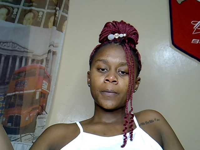 MDIVAH live cam on BongaCams