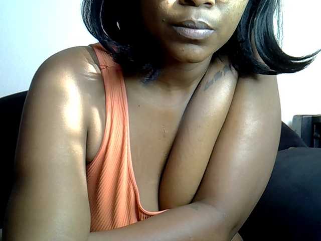 MDIVAH live cam on BongaCams
