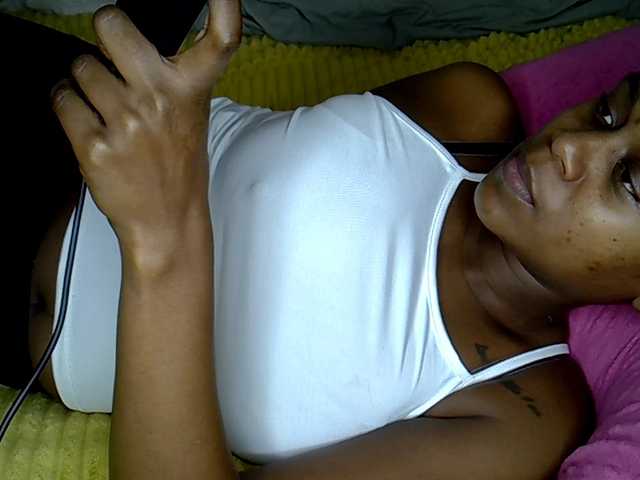MDIVAH live cam on BongaCams