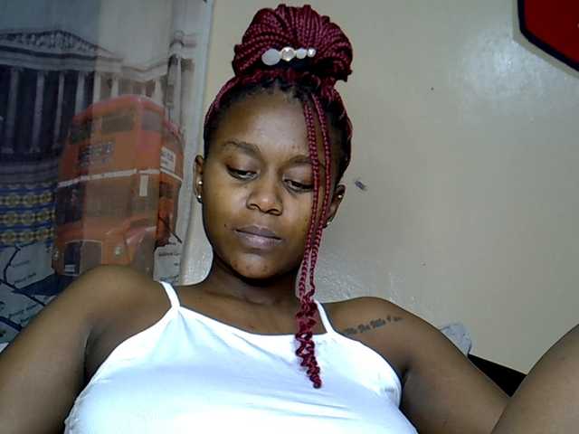 MDIVAH live cam on BongaCams