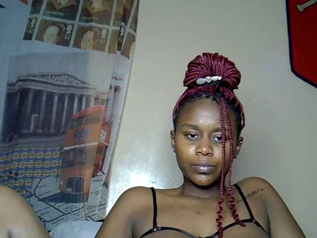 MDIVAH live cam on BongaCams