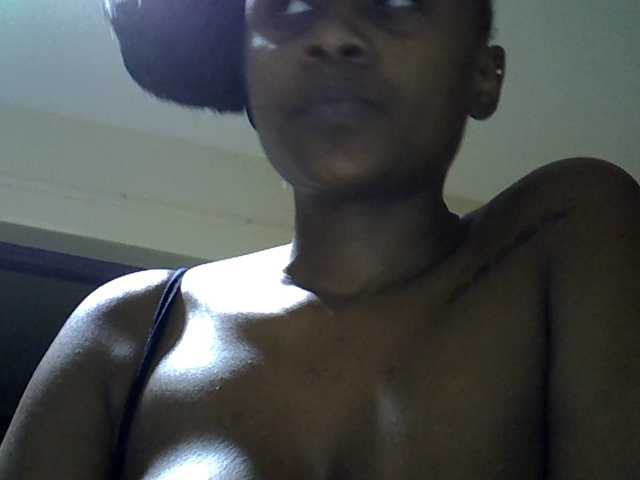 MDIVAH live cam on BongaCams