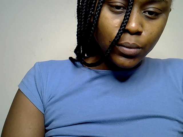 MDIVAH live cam on BongaCams