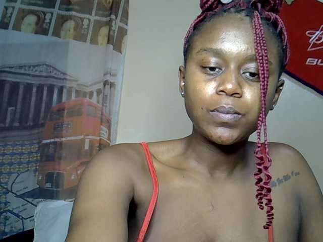 MDIVAH live cam on BongaCams