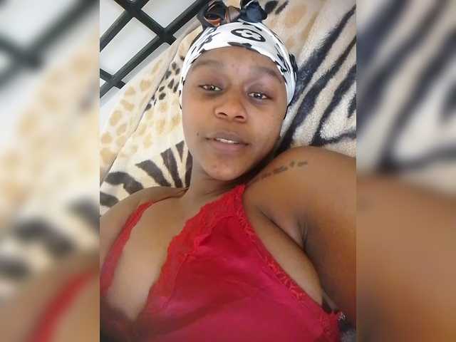 MDIVAH live cam on BongaCams