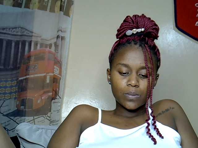 MDIVAH live cam on BongaCams