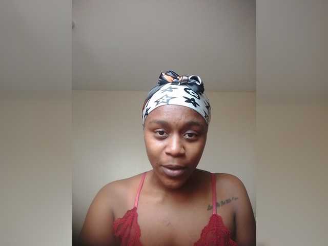 MDIVAH live cam on BongaCams