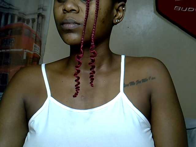 MDIVAH live cam on BongaCams