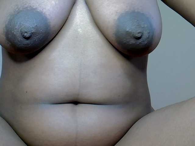 MDIVAH live cam on BongaCams