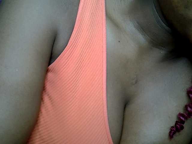 MDIVAH live cam on BongaCams