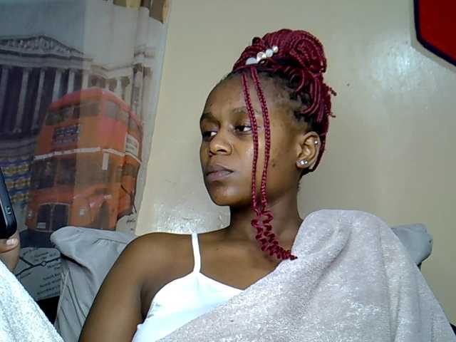 MDIVAH live cam on BongaCams