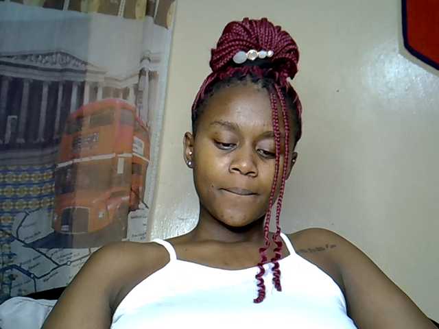 MDIVAH live cam on BongaCams