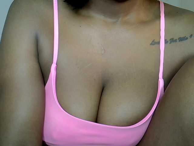 MDIVAH live cam on BongaCams