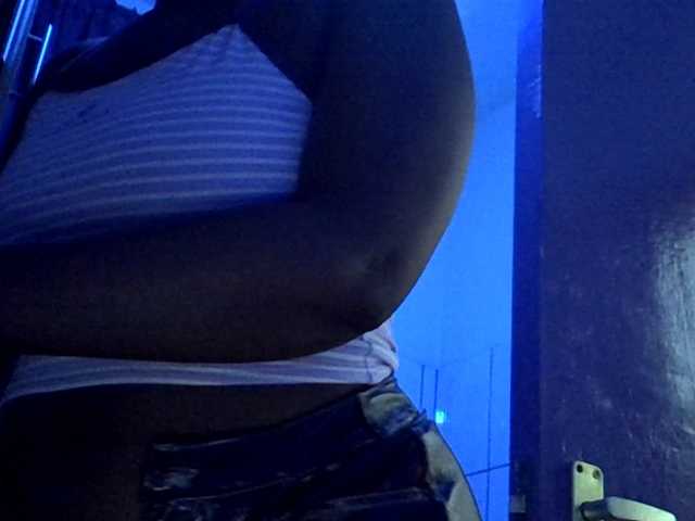 MDIVAH live cam on BongaCams