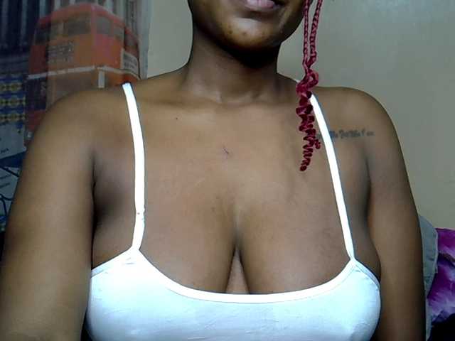 MDIVAH live cam on BongaCams