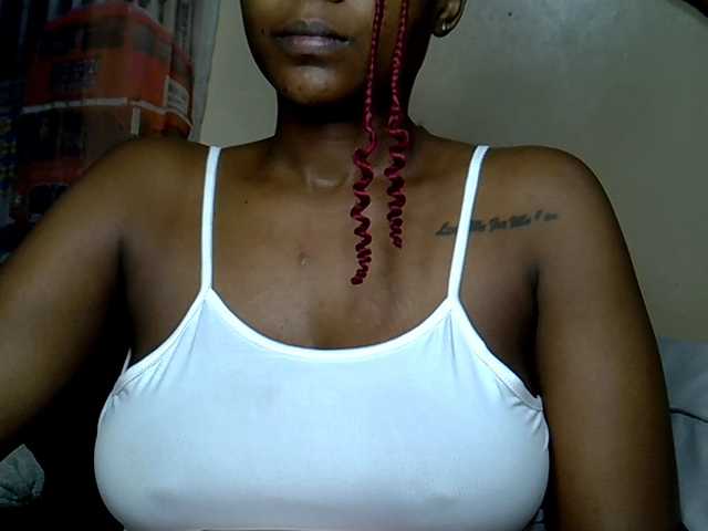 MDIVAH live cam on BongaCams